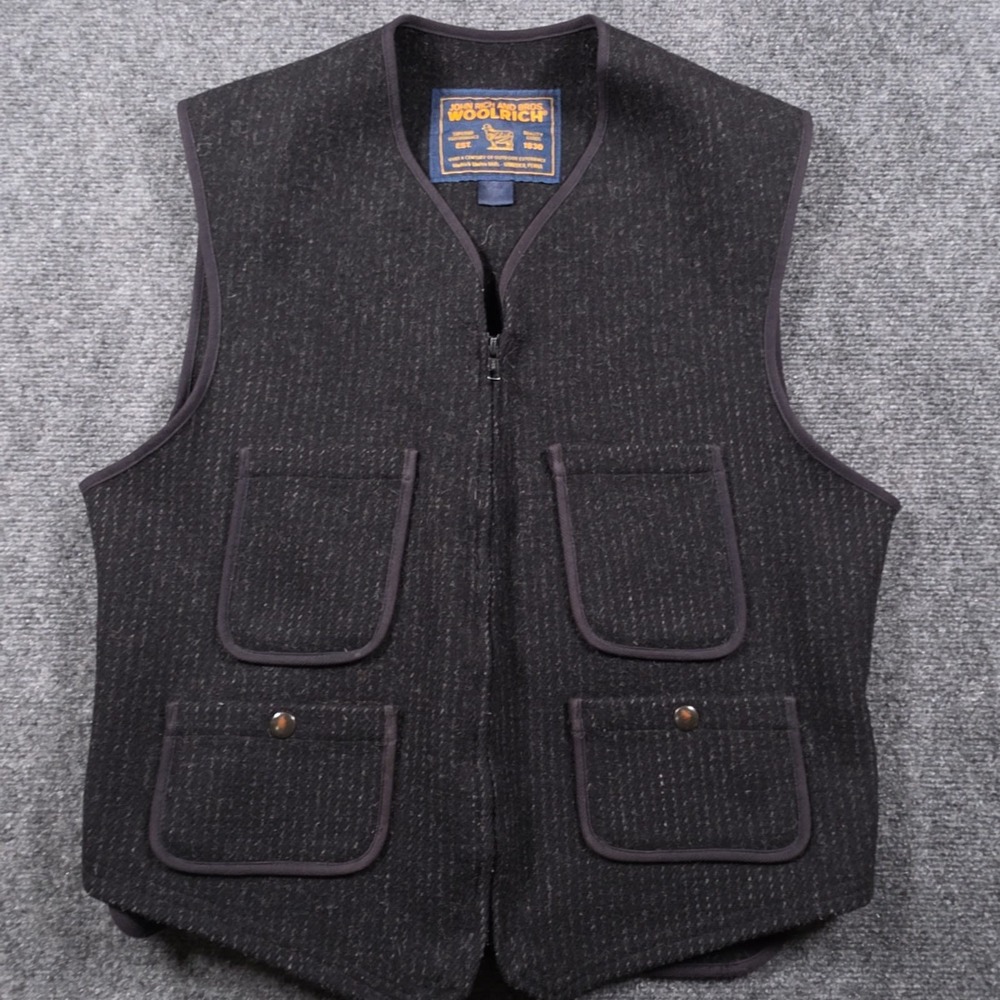 VTG Woolrich Hunting Utility Vest Mens S Black Wool Belt Back Made in USA